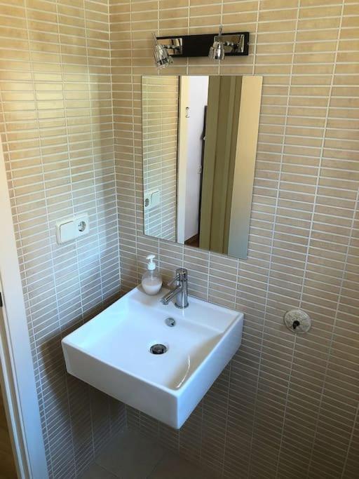 Mirador De Sant Llorenc - Acogedor Apartamento 6P グアルディオラ・デ・ベルゲーダ エクステリア 写真